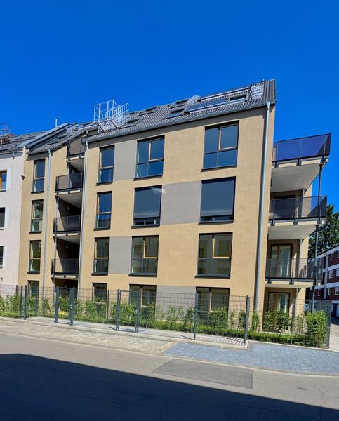 Familienfreundlicher Neubau mit zwei Terrassen und attraktiven Finanzierungsmöglichkeiten